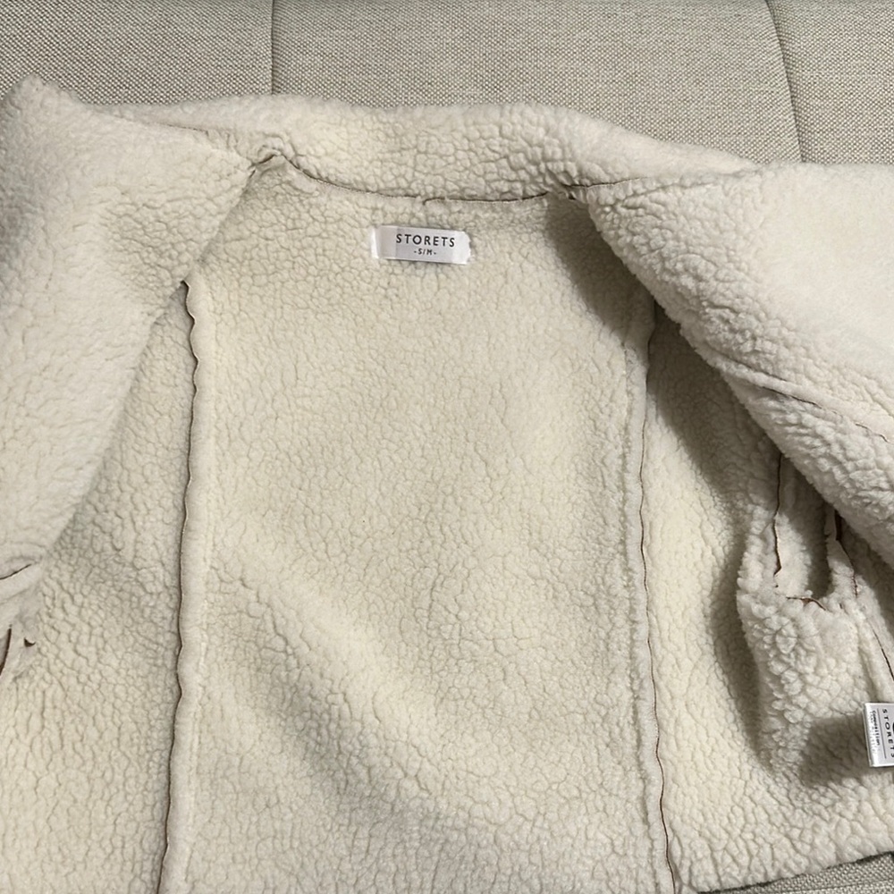 Faux Shearling Cropped Jacket - Picture 3 of 6
